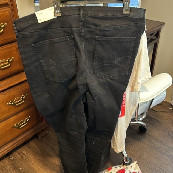 NWT ⭐️ American Eagle Black Jeggings - Picture 3 of 3
